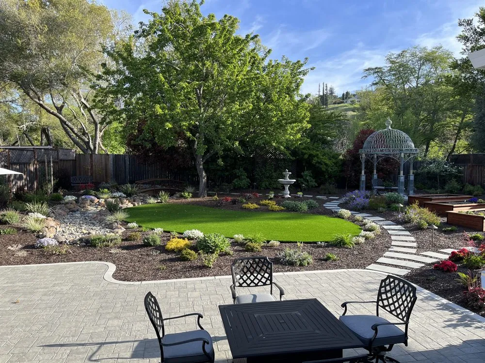 Local garden landscaping in Windsor, CA - Tarantino's Yardscapes