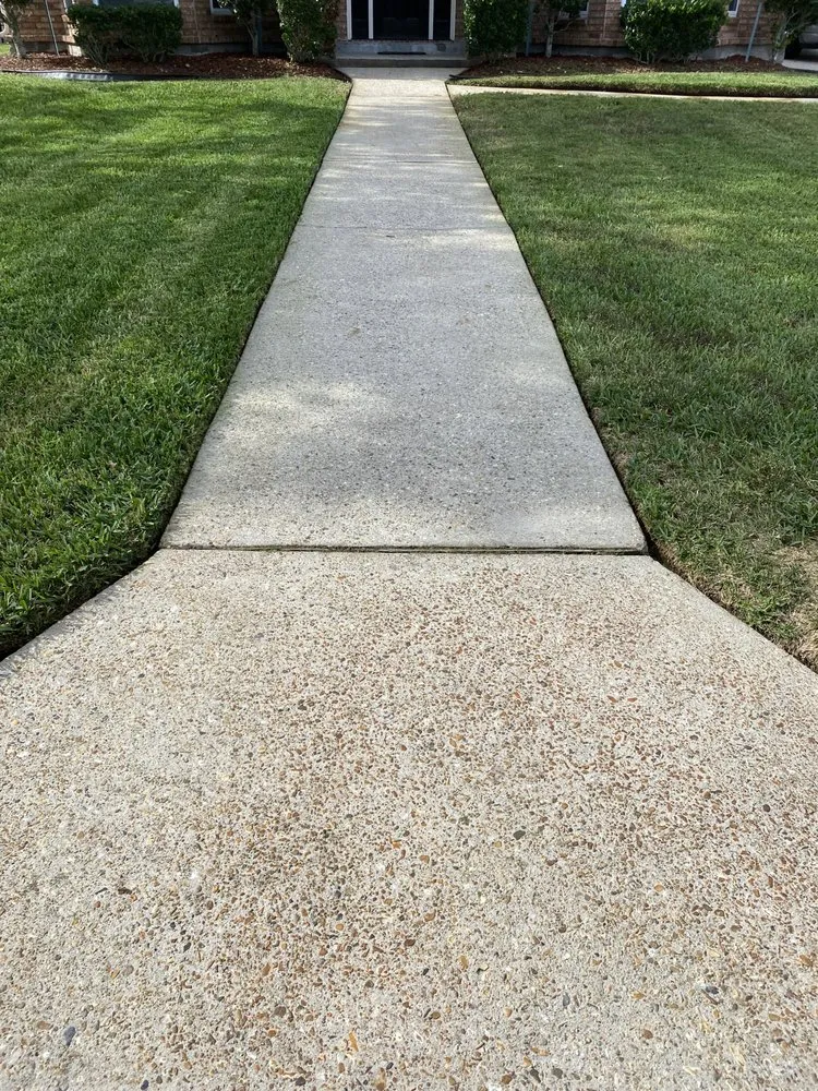 Top-rated outdoor landscaping in Harvey, LA by Task Lawn Service