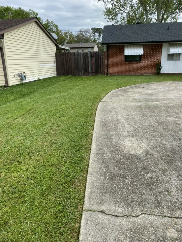 Expert garden landscaping experts serving Harvey, LA - Task Lawn Service