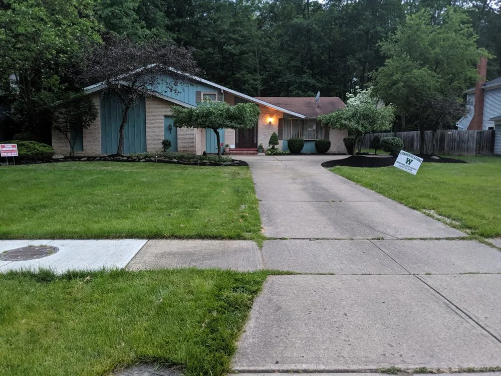 Professional yard maintenance experts serving Parma, OH - Tayeh Landscaping