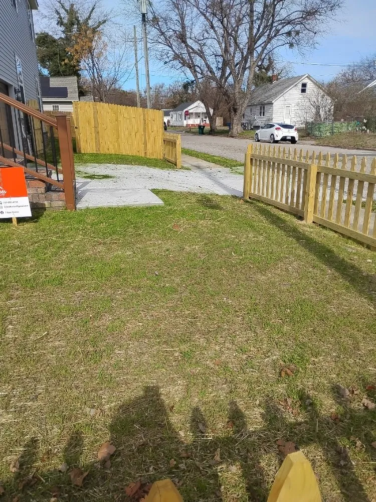 Custom lawn mowing service in Newport News, VA by Tayes Lawncare Service