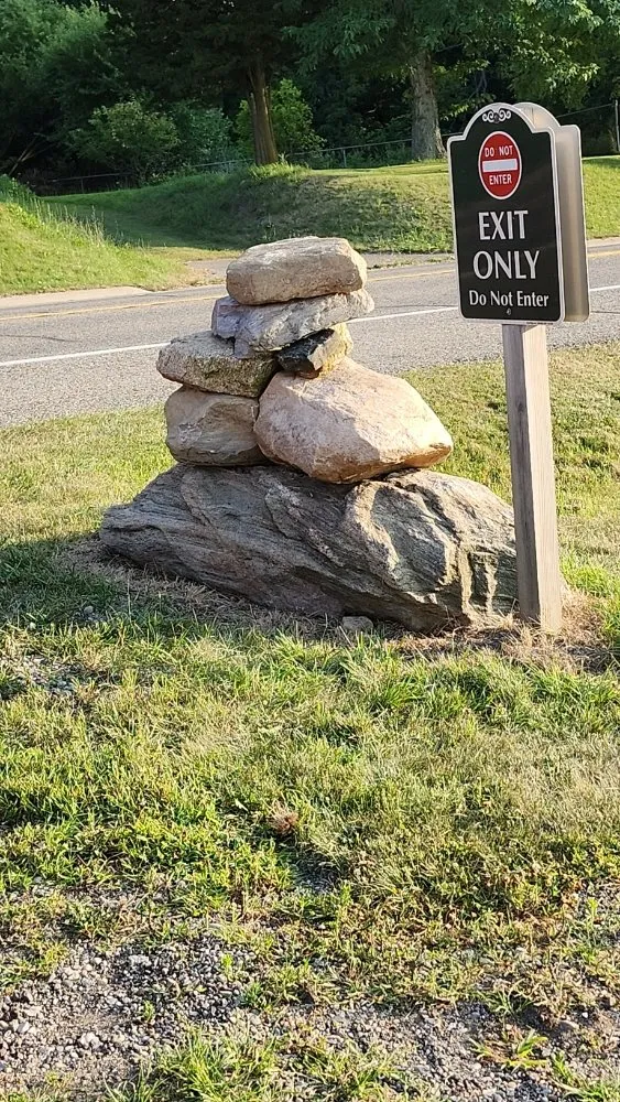 Trusted landscaping services in Brooklyn, MI by Taylor & Gunnar House and Yard