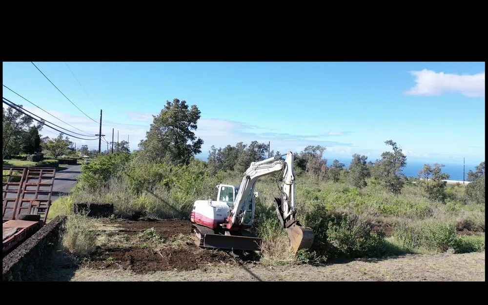 Trusted yard cleanup service in Naalehu, HI by Taylor Built Construction