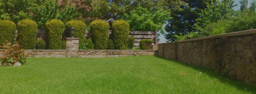 Professional garden landscaping experts serving Auburn, NY - Taylor Enterprise