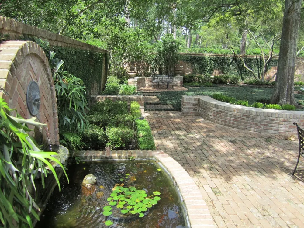 Top-rated residential landscaping in Houston, TX by Taylor Landscape & Gardens