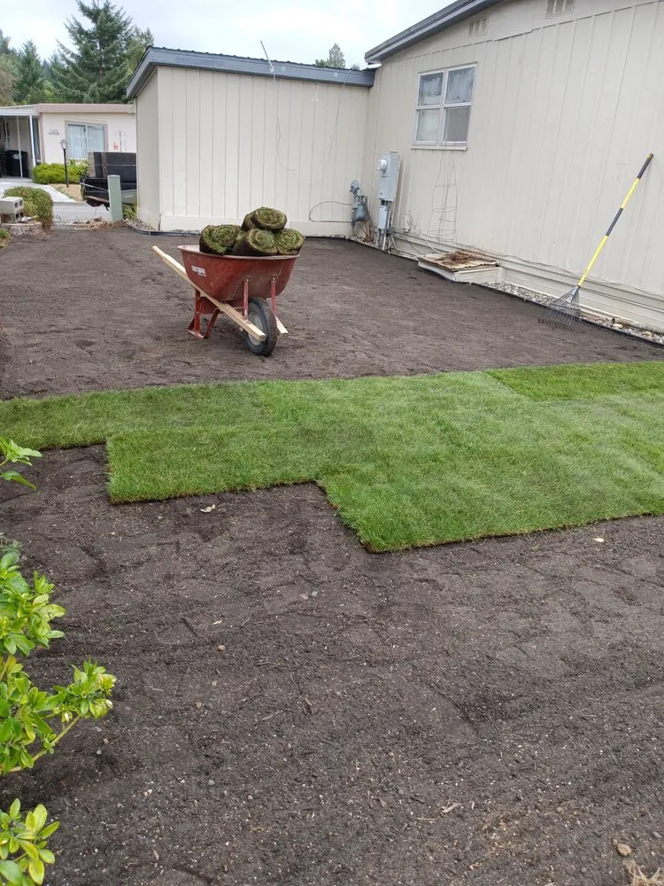 Top-rated garden landscaping for homes in Centralia, WA by Taylor landscaping