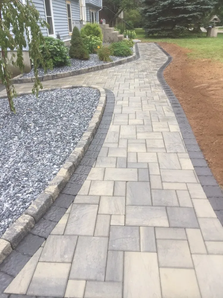 Top-rated yard cleanup service in South Windsor, CT by Taylor Landscaping