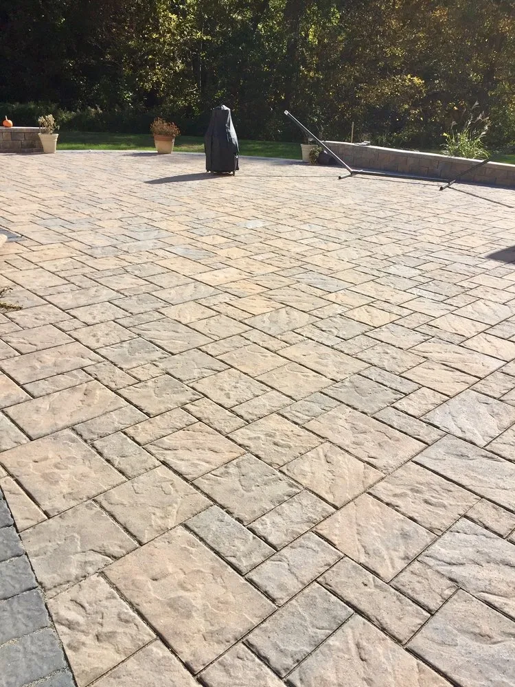 Affordable outdoor landscaping experts serving South Windsor, CT - Taylor Landscaping