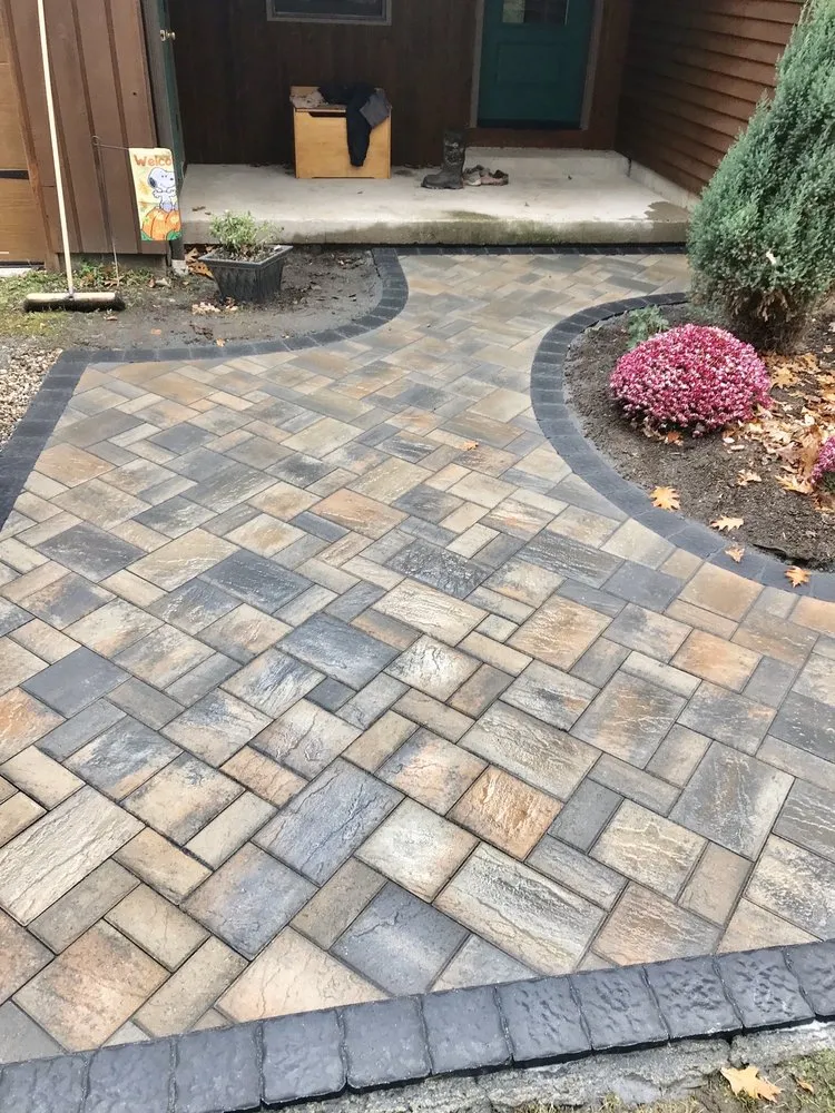 Top-rated yard cleanup service in South Windsor, CT - Taylor Landscaping