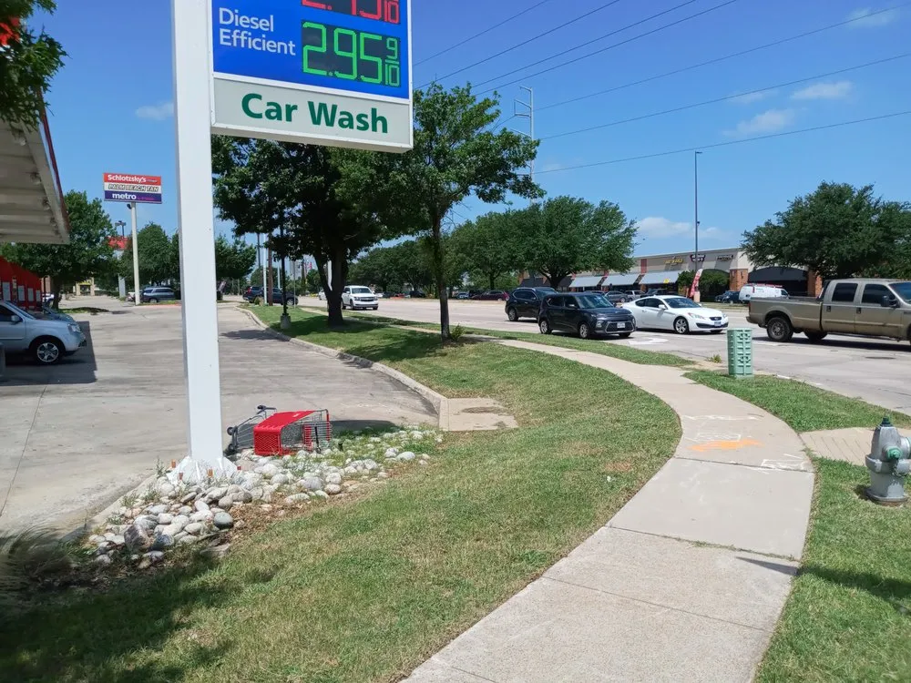 Trusted yard maintenance near you in Carrollton, TX by Taylor Lawn Care