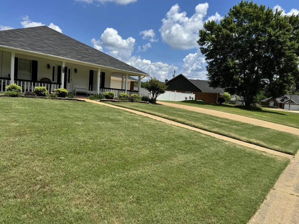 Reliable lawn mowing service in Northport, AL - Taylor Lawn Care