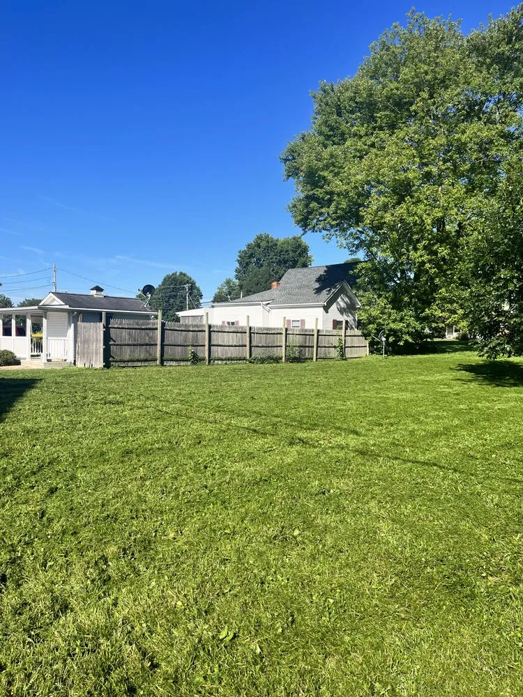 Trusted lawn mowing service in Aurora, IN - Taylor Lawncare