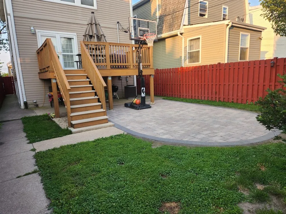 Professional garden landscaping in Chicago, IL - Taylor Made Landscape Design