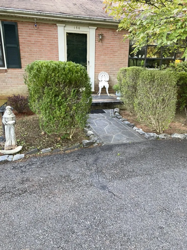 Trusted outdoor landscaping experts serving Lynchburg, VA - Taylor Made Landscaping