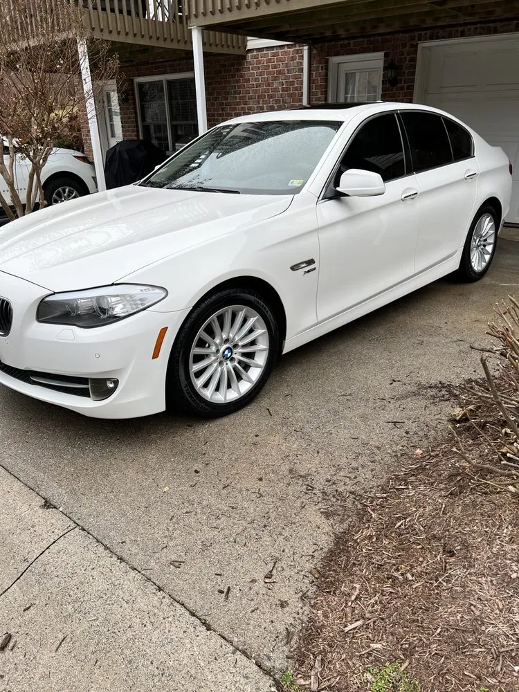 Reliable lawn care service experts serving Lynchburg, VA - Taylor Made Landscaping