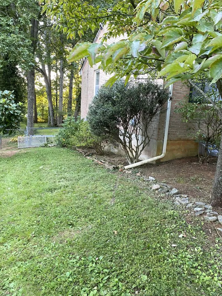 Reliable yard maintenance in Lynchburg, VA by Taylor Made Landscaping