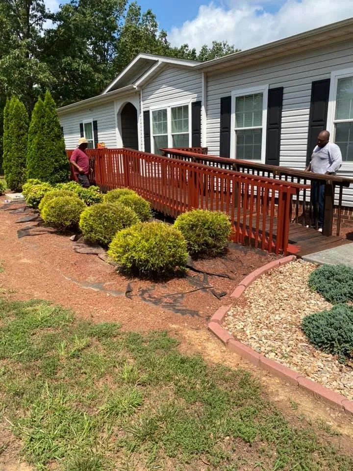 Trusted lawn care service experts serving Lynchburg, VA - Taylor Made Landscaping