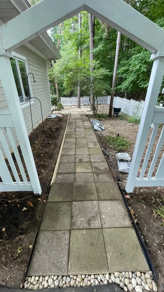 Local lawn mowing service experts serving Grand Rapids, MI - Taylor Scapes