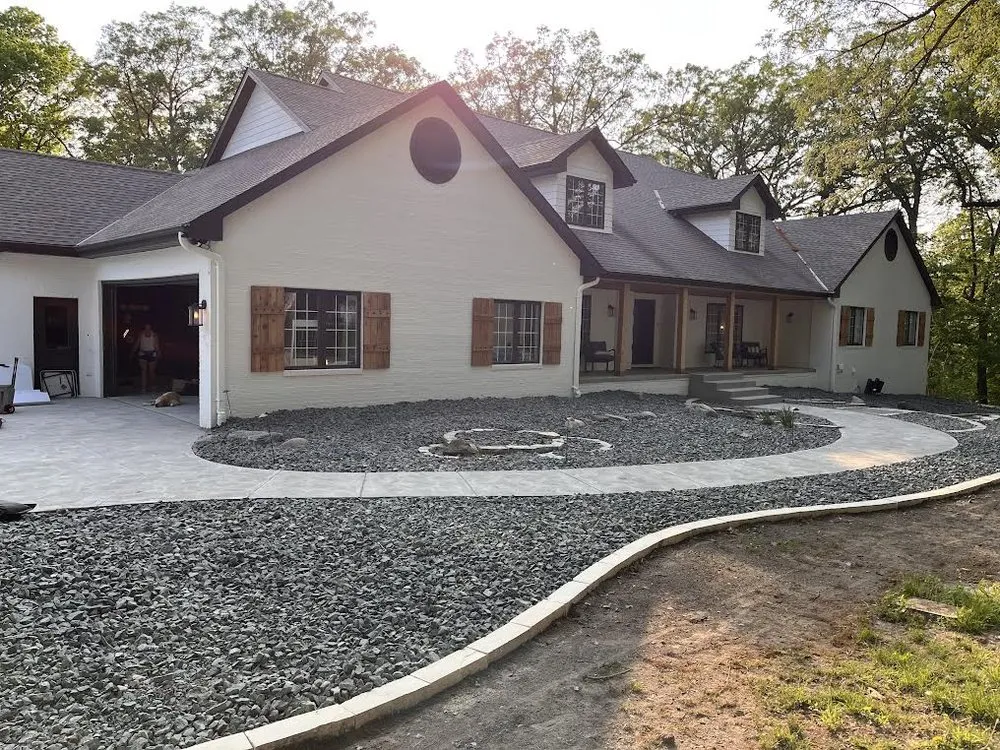 Top-rated garden landscaping experts serving Urbandale, IA - Taylored Outdoor Services