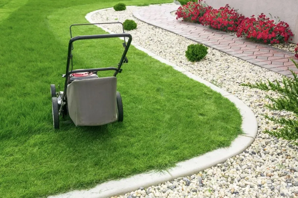 Reliable outdoor landscaping experts serving Green Cove Springs, FL - Taylored2Cut Lawn Service
