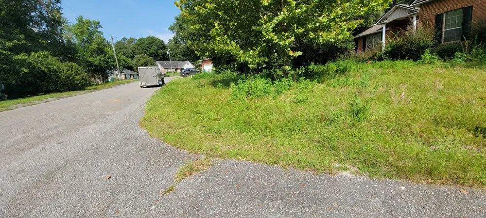 Local garden landscaping in Greer, SC by Taylors Landscape & Lawn Care