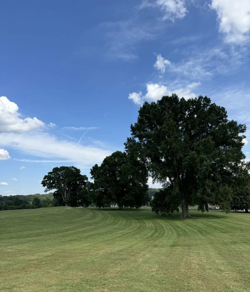 Top-rated lawn care service in Blaine, TN - Taylor’s Lawn Care