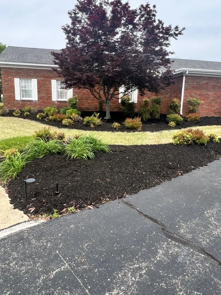 Affordable garden landscaping for homes in Mountain Home, AR by Taylor’s Lawn Care