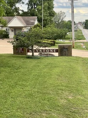 Taylor’s Lawn Care Logo