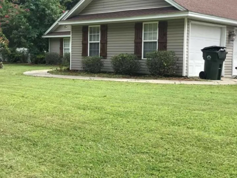 Custom lawn care service with custom design across Patterson, GA - Taylor's Lawn Care