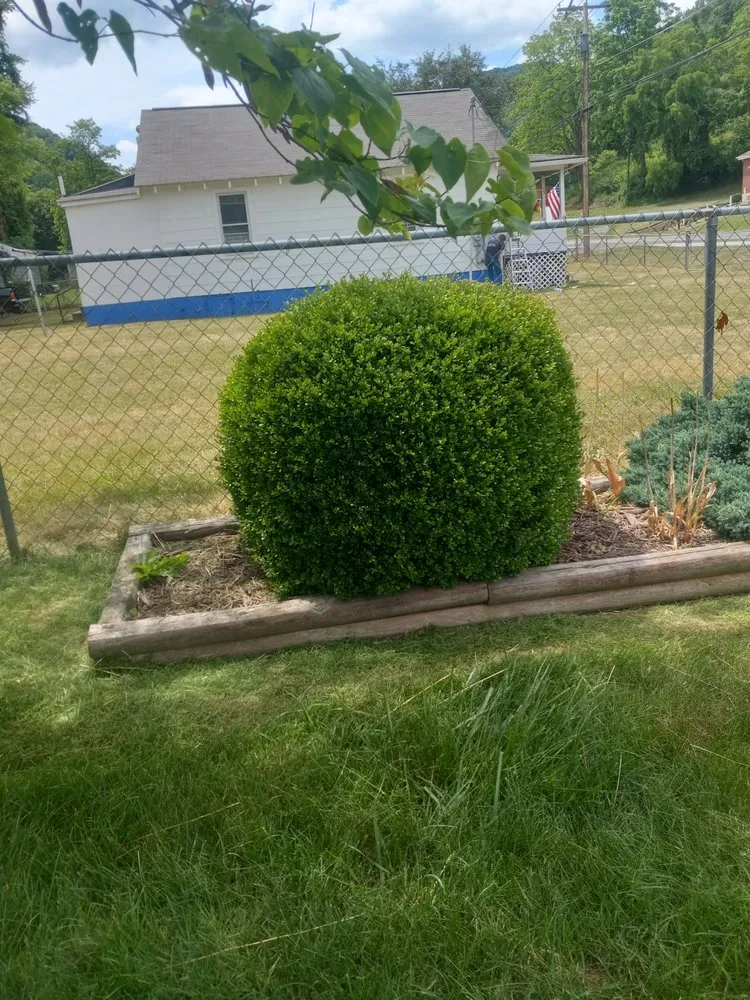 Custom landscape design for residential properties across Rocky Gap, VA - Taylor's Lawn Care