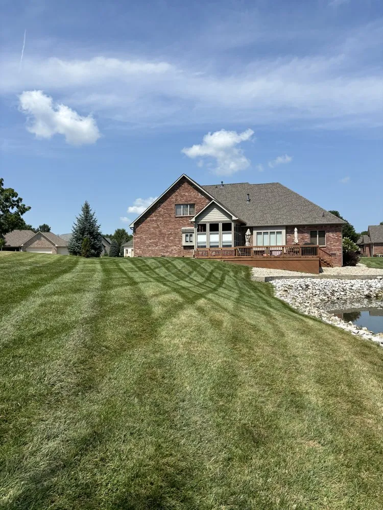 Professional landscaping services experts serving Danville, IN - Taylor’s Lawn Maintenance