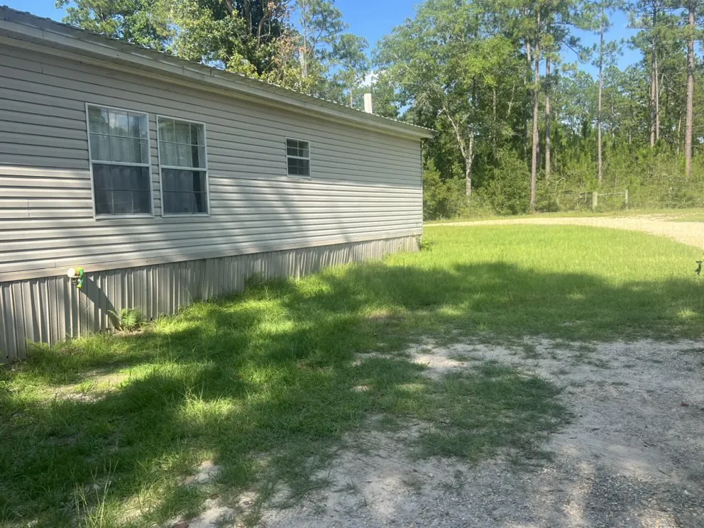 Reliable outdoor landscaping near you in Perkinston, MS by Taylor’s Scrap Lawn Service