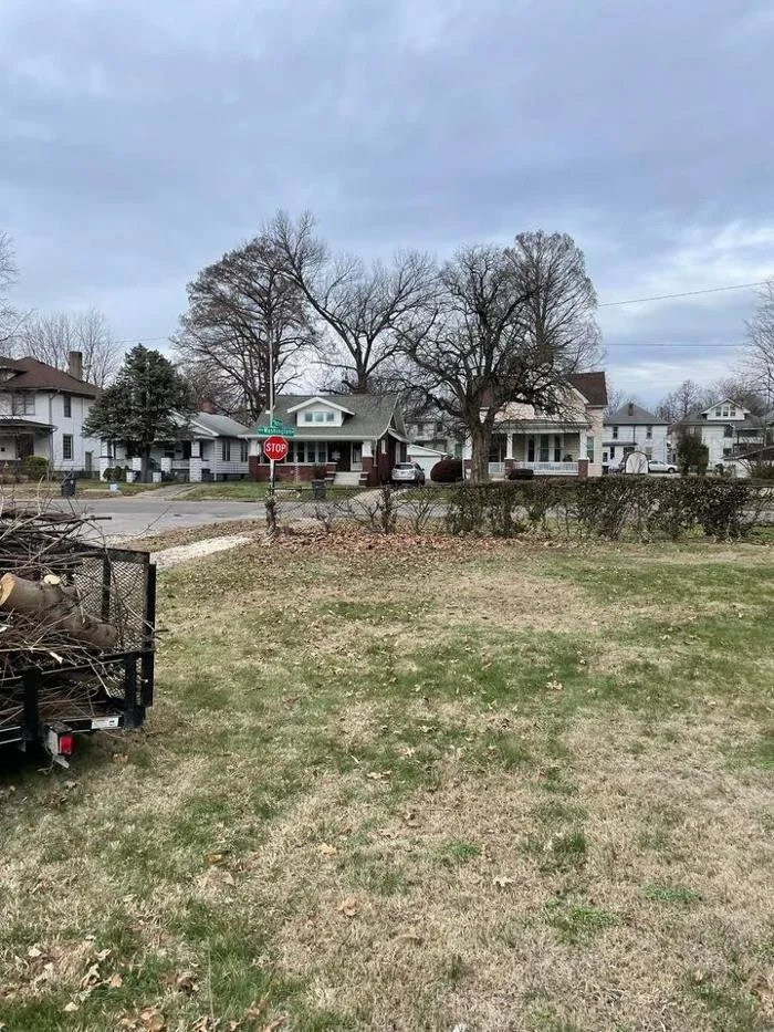 Expert outdoor landscaping in Evansville, IN by TB ENTERPRISE