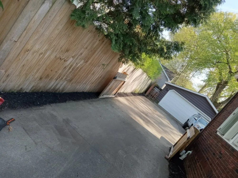 Affordable residential landscaping with custom design across Akron, OH - T&B Lawn and Garden Service