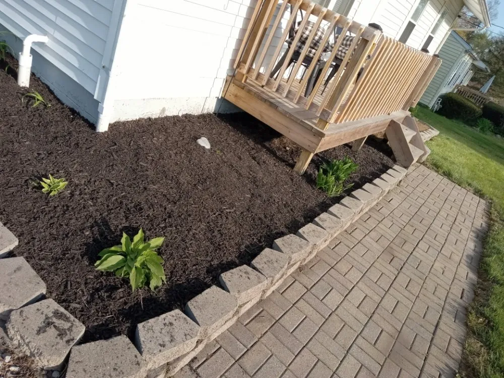 Custom lawn care service in Akron, OH - T&B Lawn and Garden Service