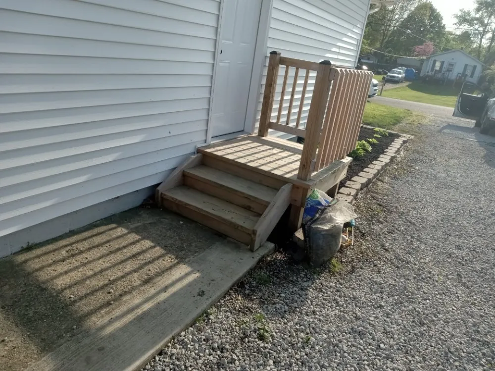 Custom garden landscaping in Akron, OH by T&B Lawn and Garden Service