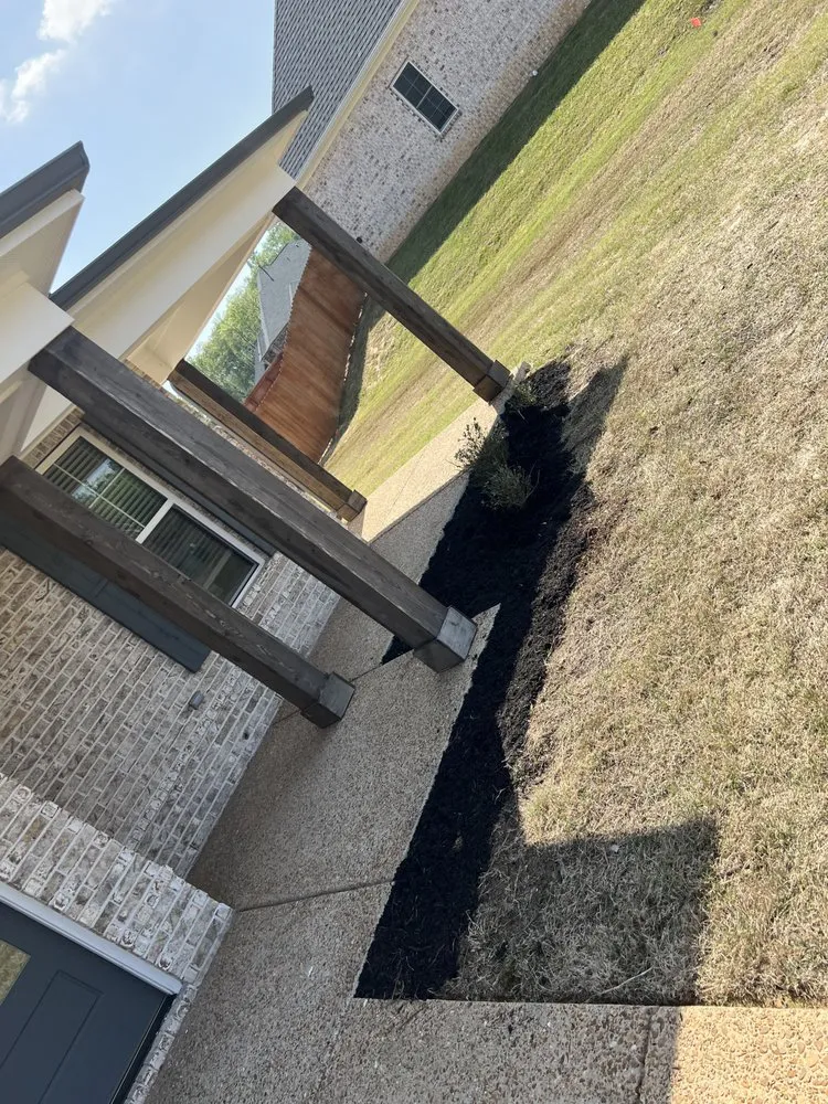 Affordable lawn care service for year-round maintenance in Hernando, MS by T&B Lawn Care