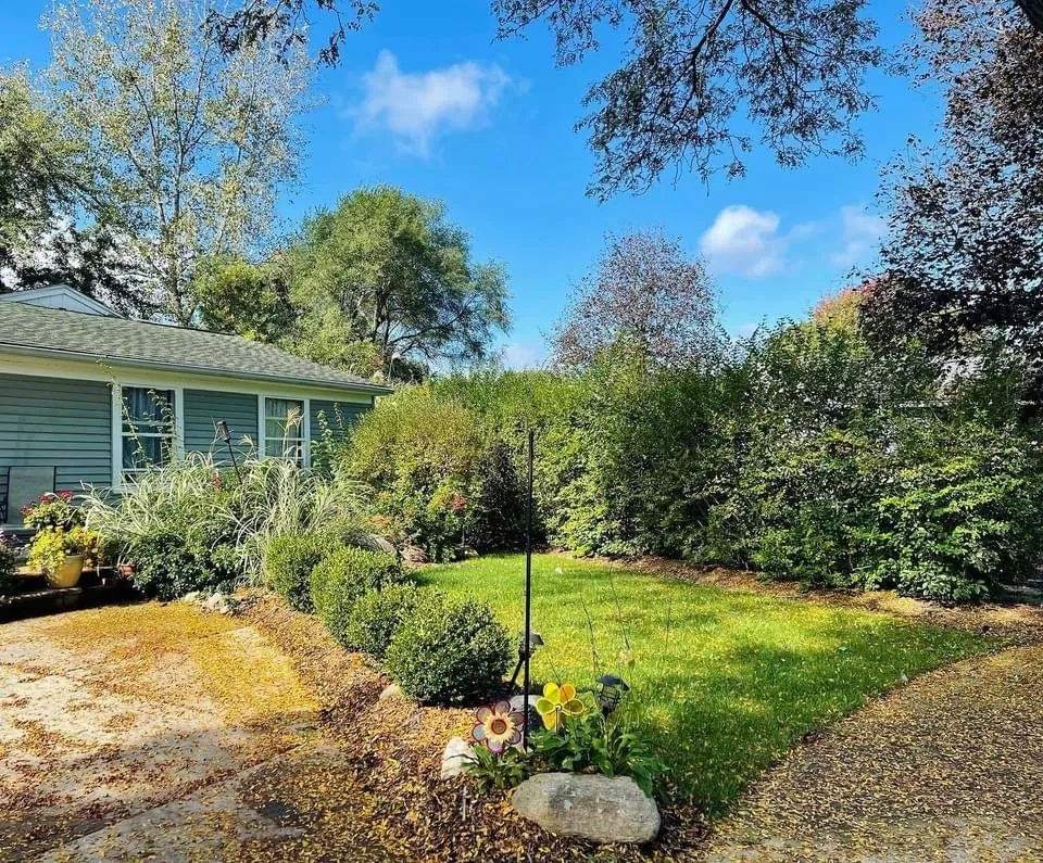 Reliable lawn mowing service in Ann Arbor, MI by T&B Lawn Maintenance