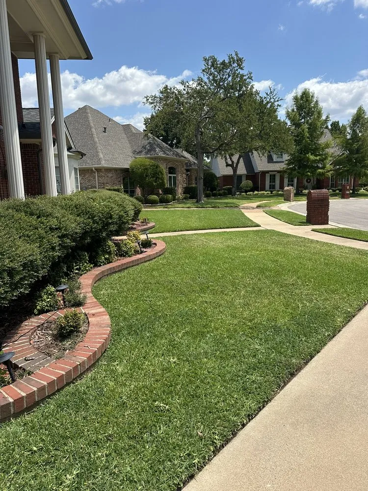 Reliable yard cleanup service for beautiful yards across Mansfield, TX - TB Maintenance Service