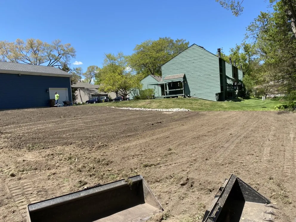 Professional lawn mowing service in Vernon Hills, IL - TBL Land Works