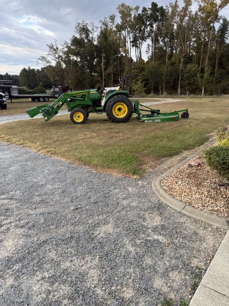 Custom yard maintenance near you in Clinton, NC by TC Byrd Lawncare and Tractor