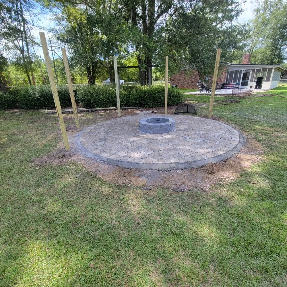 Custom yard maintenance for homes across Umatilla, FL - T&C Landscaping