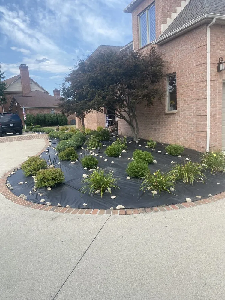 Custom garden landscaping in Lancaster, OH - TC Lawn Care Services