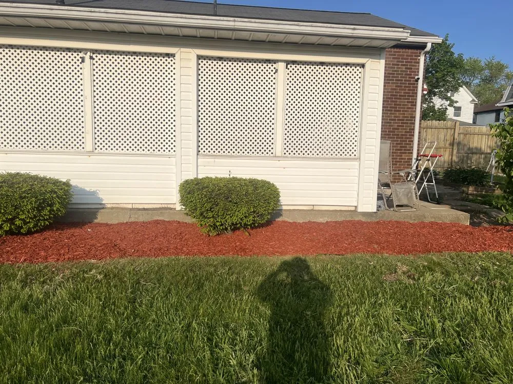 Custom lawn care service for beautiful yards across Sharon, PA - T.C. Lawncare Plus