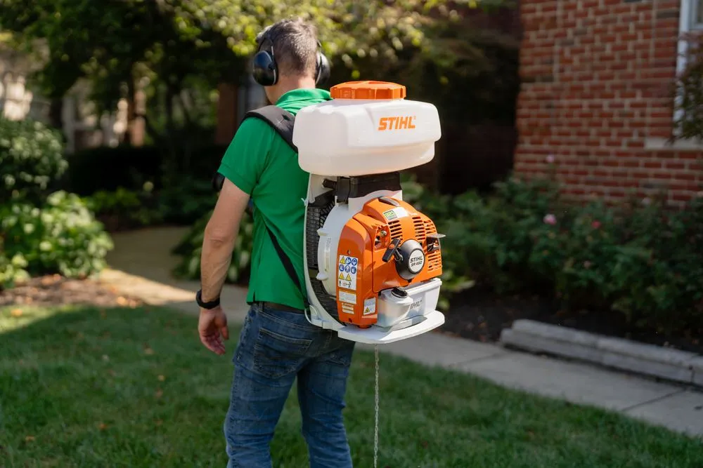 Local yard maintenance in New Albany, OH by Túcan Landscaping