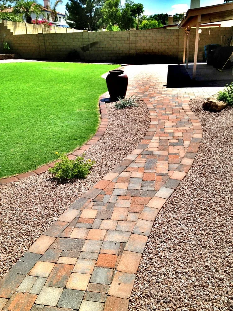 Custom garden landscaping in Scottsdale, AZ - T&d Gardening, Inc