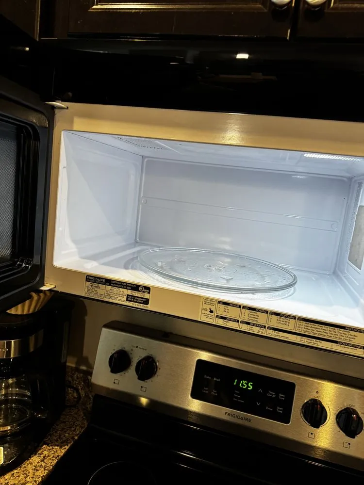 Professional lawn care service experts serving Indianapolis, IN - TD Green & Clean