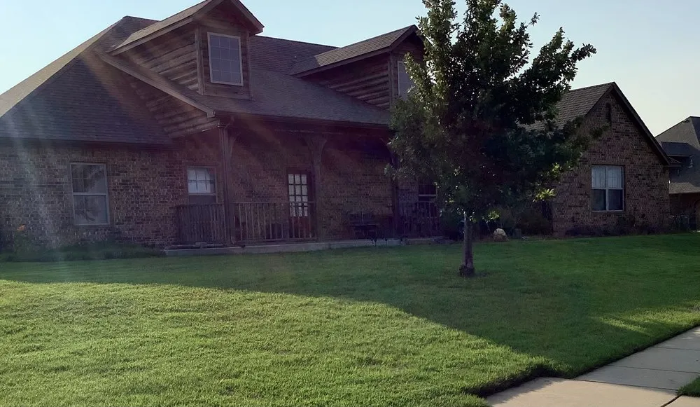 Professional garden landscaping in Oklahoma City, OK by T&D Land Escape