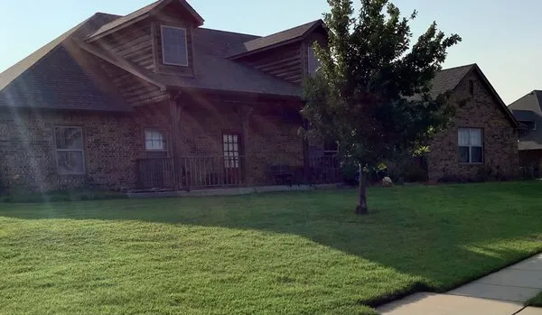 T&D Land Escape Logo