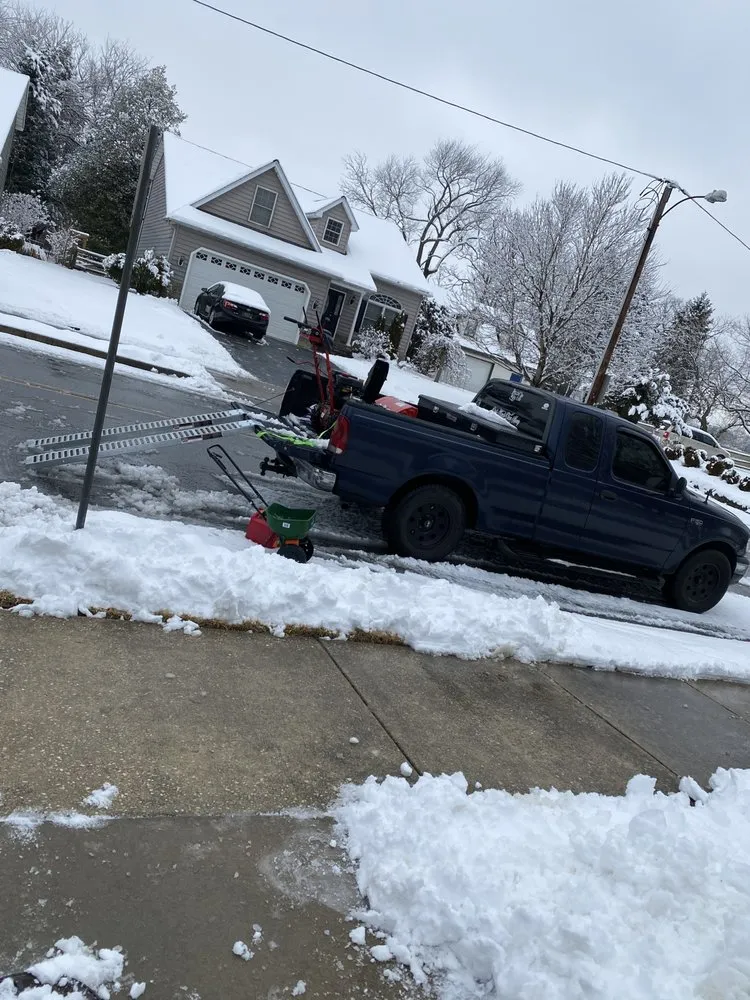 Expert garden landscaping near you in Dover, DE by T&D Lawn & Home Maintenance